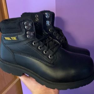 STEEL toe boots they’ve been worn very little, they work very well for warehouse